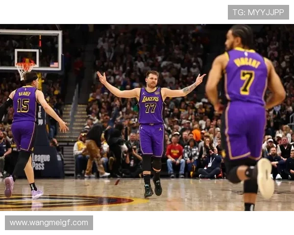 湖人训练营新名单东契奇体重变化引关注从230磅到最高270磅